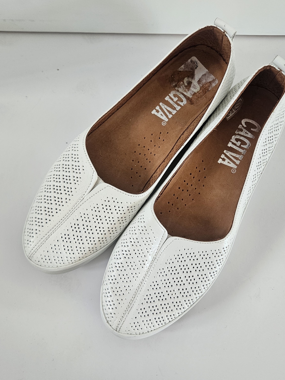 Chic White Perforated Leather Slip-On Flats Size EU 41